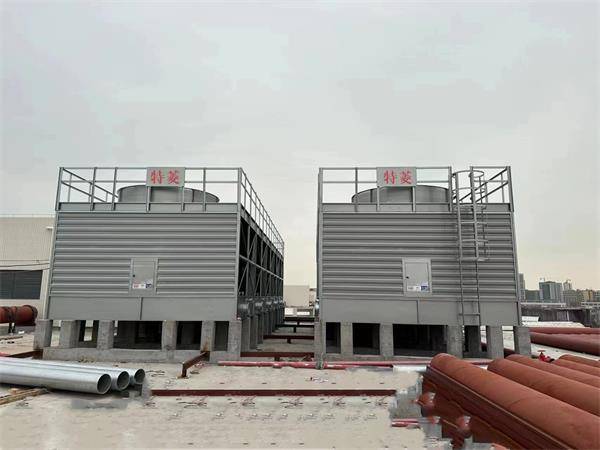 玻璃鋼冷卻塔廠家教你，玻璃鋼冷卻塔的電機(jī)應(yīng)該怎么維護(hù)?(橫流玻璃鋼冷卻塔定制)